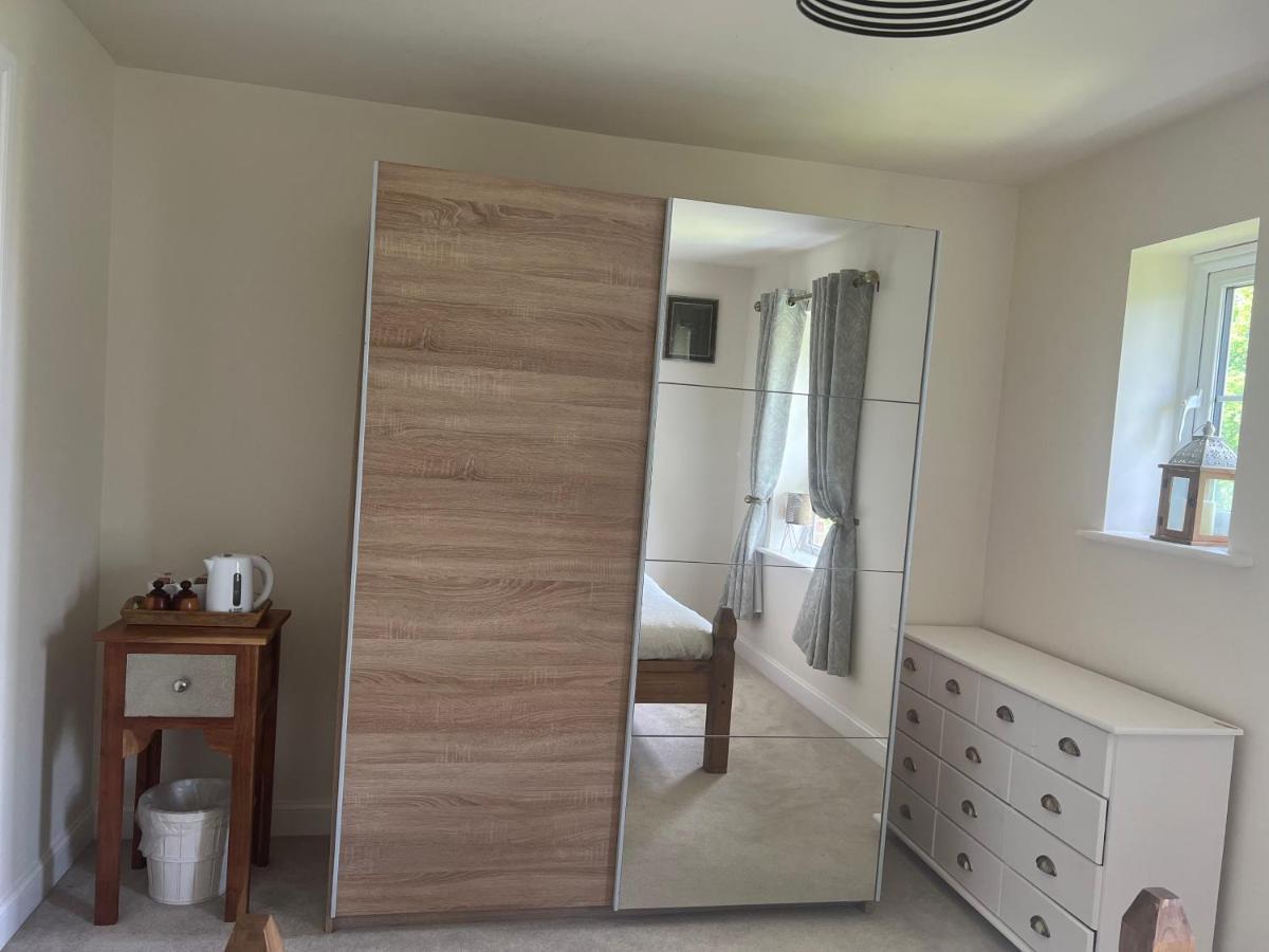 Cosy Double Room With Private Bathroom Homestay Caldecote Extérieur photo