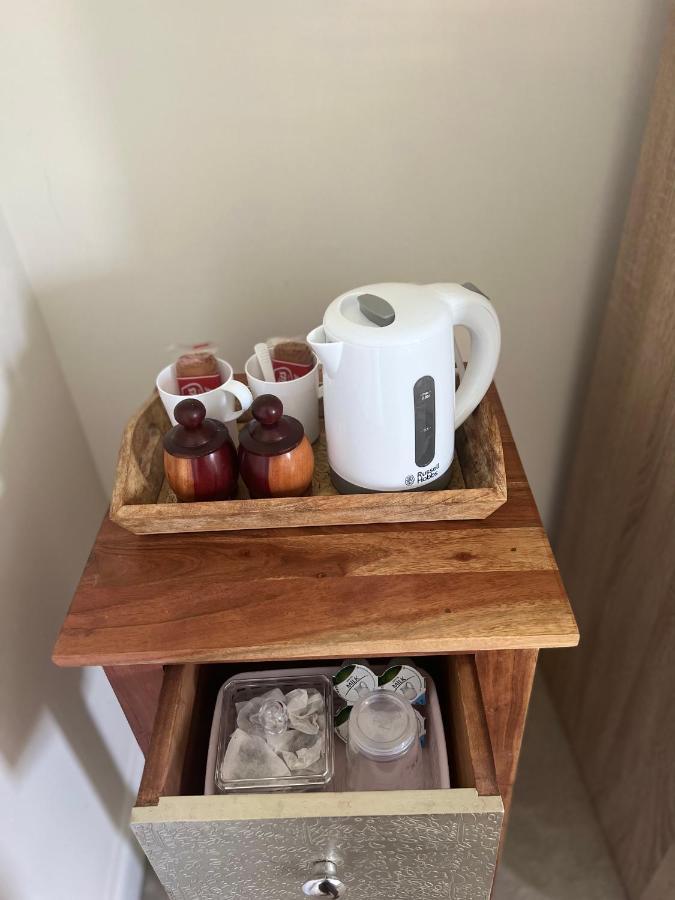 Cosy Double Room With Private Bathroom Homestay Caldecote Extérieur photo